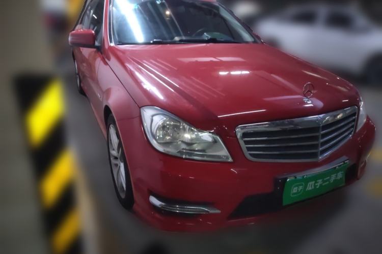 Used Mercedes-Benz C-Class 2013 C 180 Classic Grand Edition Front Right 45 Deg