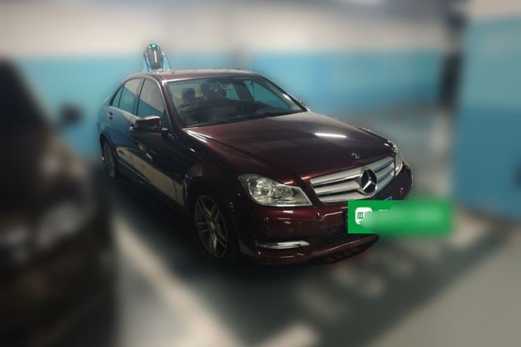 Used Mercedes-Benz C-Class 2013 C 260 Elegant Grand Edition Front Right 45 Deg