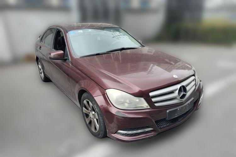 Used Mercedes-Benz C-Class 2013 C 180 CGI Classic Front Right 45 Deg