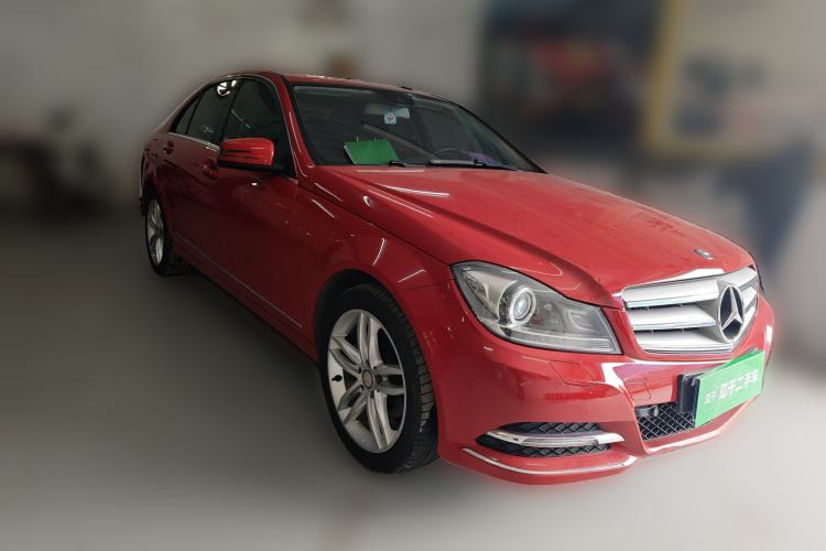 Used Mercedes-Benz C-Class 2013 C 260 CGI Fashion Model Front Right 45 Deg