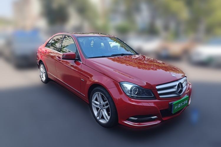 Used Mercedes-Benz C-Class 2013 C 260 CGI Fashion Model Front Right 45 Deg