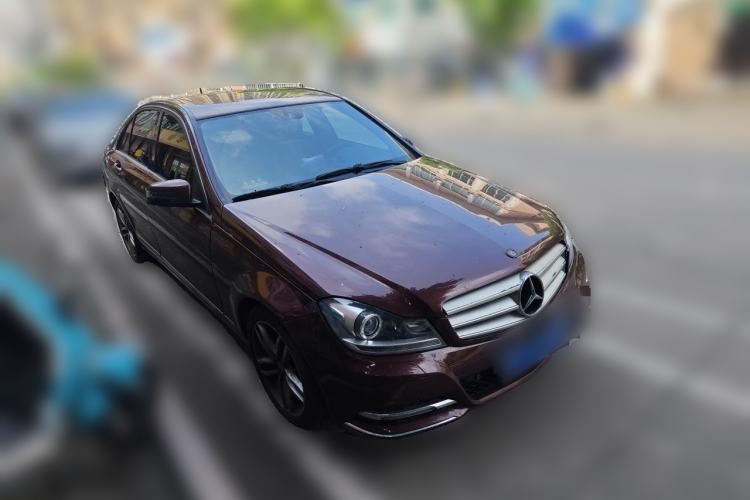 Used Mercedes-Benz C-Class 2013 C 260 CGI Fashion Model Front Right 45 Deg