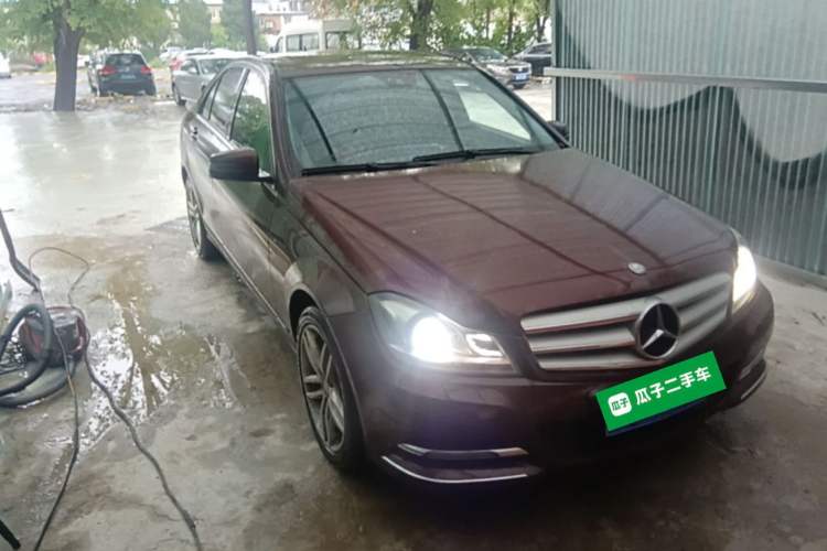 Used Mercedes-Benz C-Class 2013 C 260 CGI Fashion Model Front Right 45 Deg