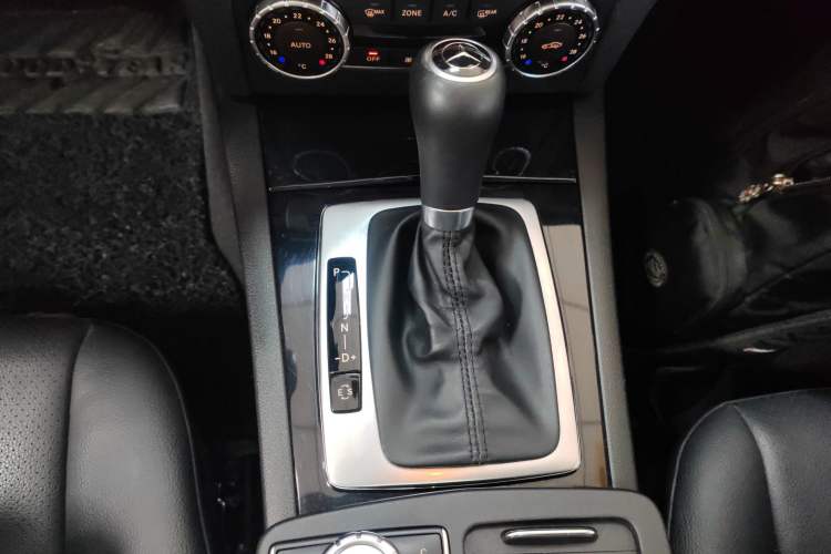 Used Mercedes-Benz C-Class 2013 C 180 Classic Grand Edition Gear Lever