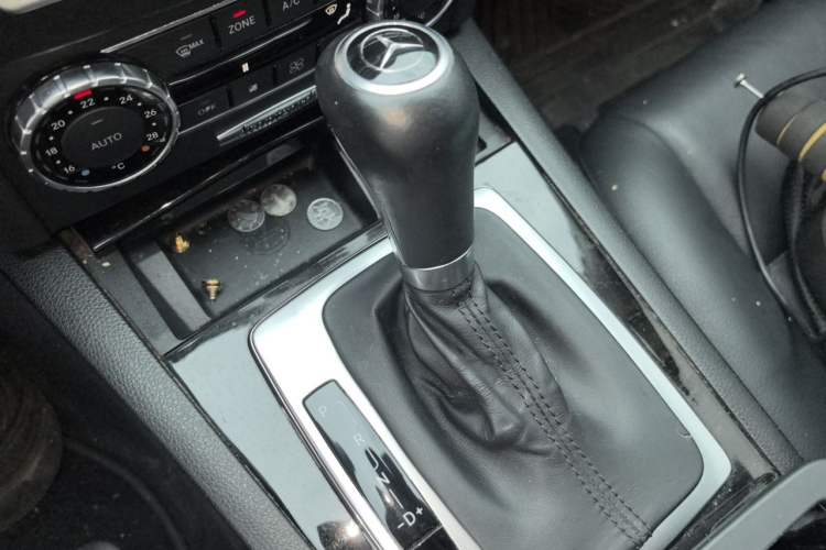 Used Mercedes-Benz C-Class 2013 C 260 CGI Fashion Model Gear Lever