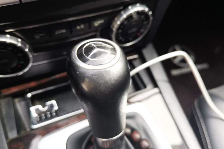 Used Mercedes-Benz C-Class 2013 C 260 Elegant Grand Edition Gear Lever