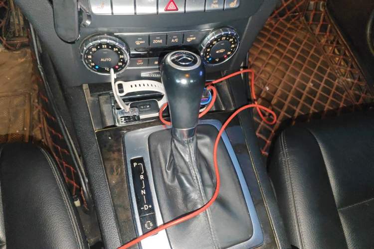 Used Mercedes-Benz C-Class 2013 C 260 CGI Fashion Model Gear Lever