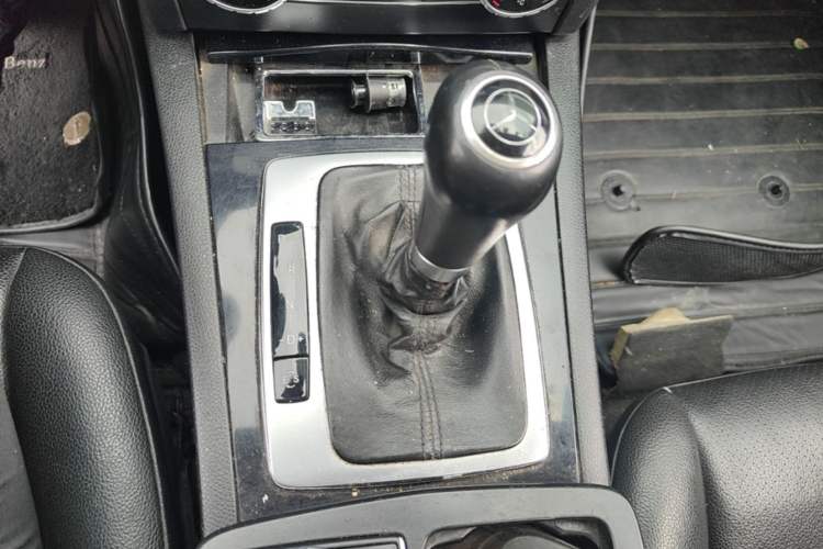 Used Mercedes-Benz C-Class 2013 C 180 CGI Classic Gear Lever