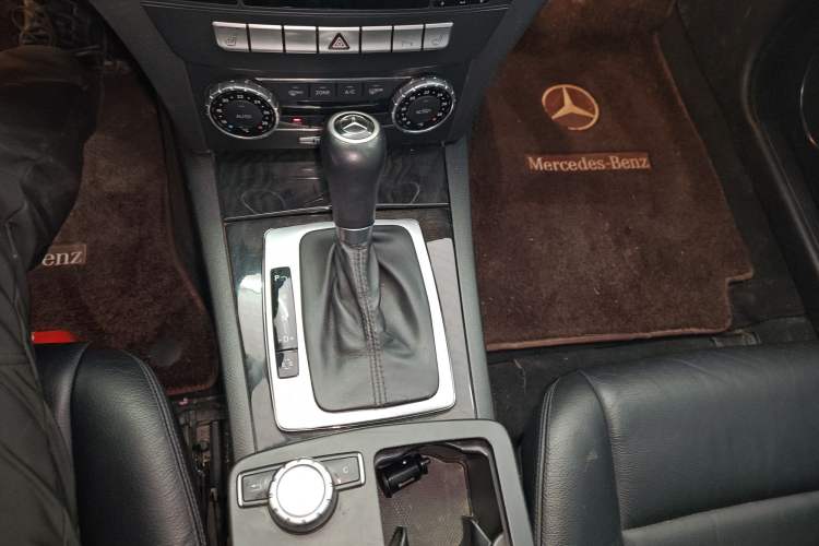 Used Mercedes-Benz C-Class 2013 C 260 CGI Fashion Model Gear Lever