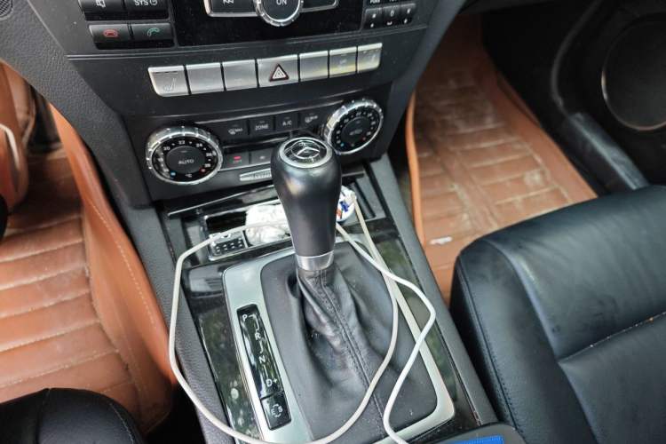 Used Mercedes-Benz C-Class 2013 C 260 CGI Fashion Model Gear Lever