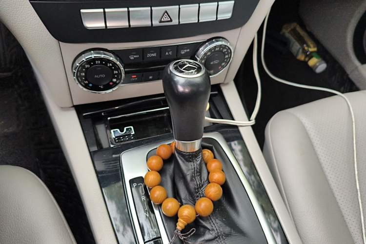 Used Mercedes-Benz C-Class 2013 C 180 CGI Classic Gear Lever