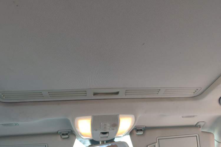 Used Mercedes-Benz C-Class 2013 C 180 Classic Grand Edition Headliner