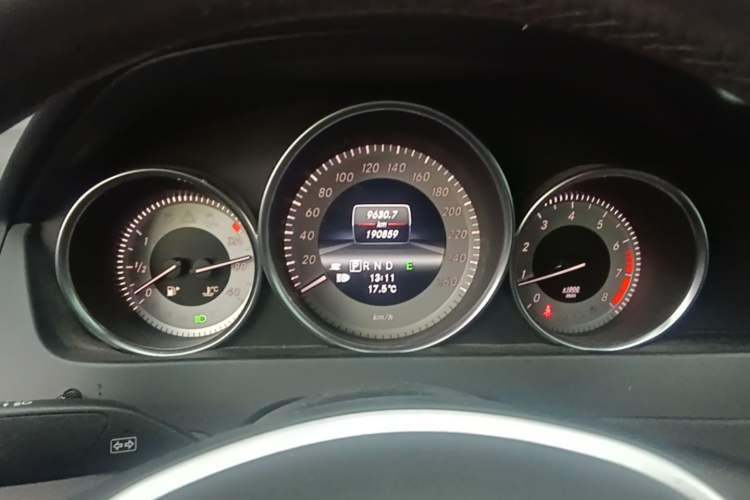 Used Mercedes-Benz C-Class 2013 C 260 CGI Fashion Model Instrument Cluster