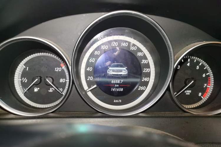 Used Mercedes-Benz C-Class 2013 C 180 Classic Grand Edition Instrument Cluster