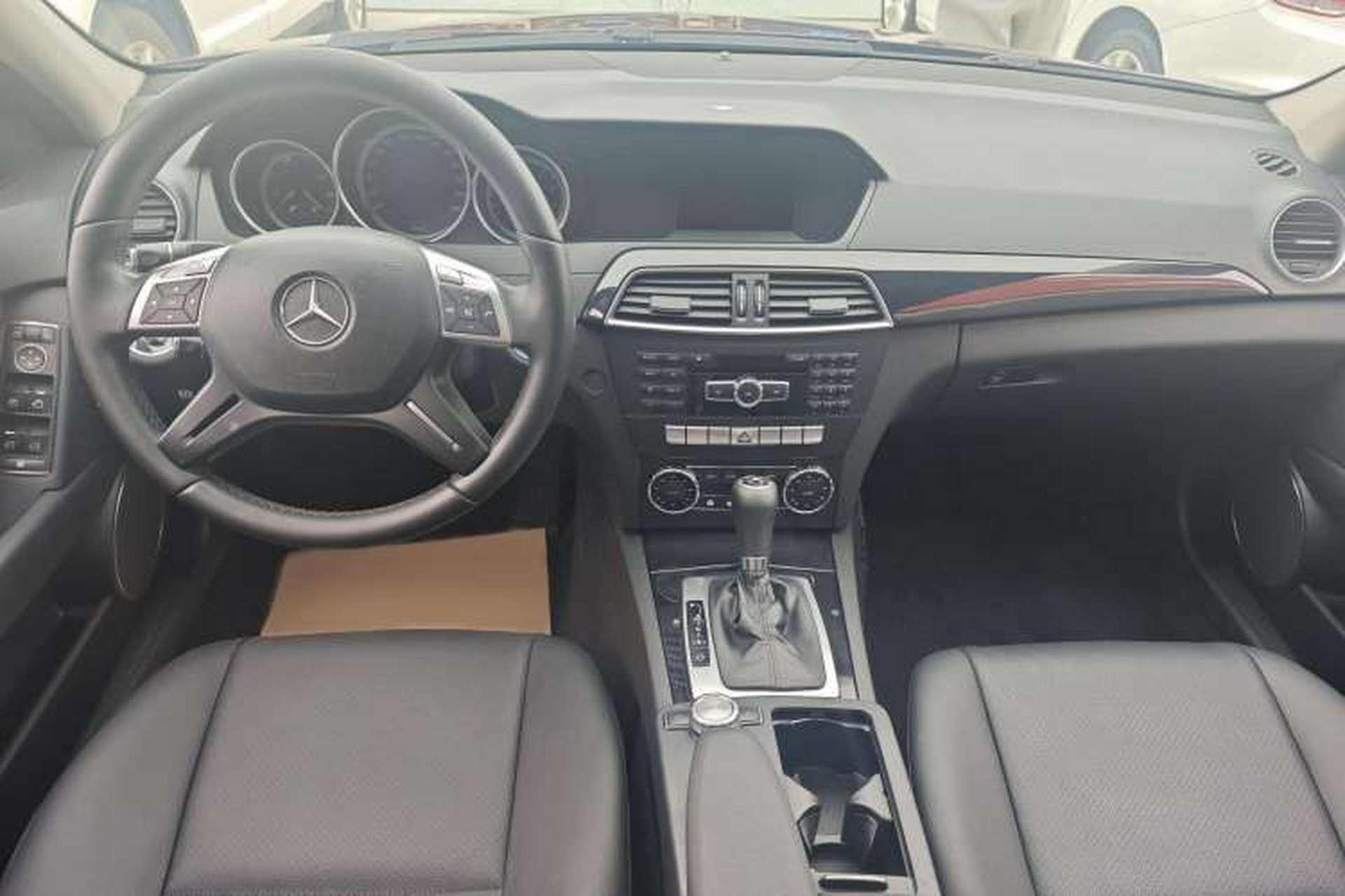 Used Mercedes-Benz C-Class 2013 C 180 Classic Grand Edition Interior 1