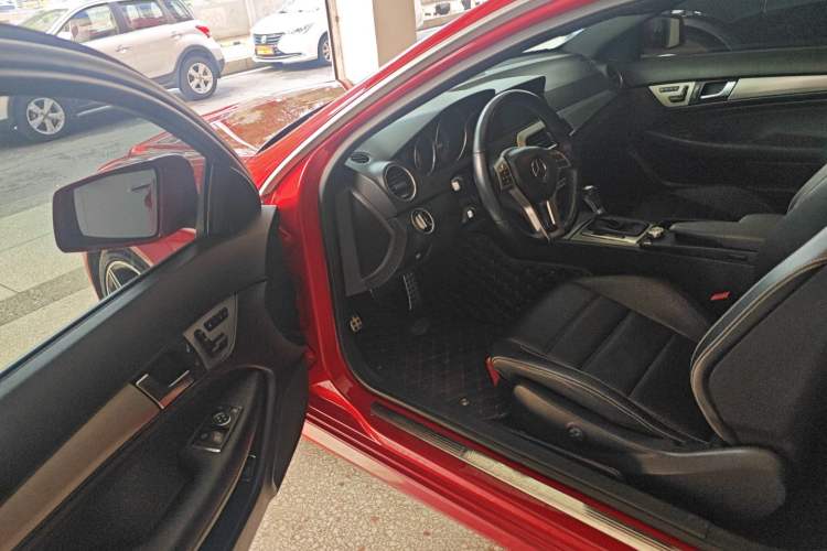 Used Mercedes-Benz C-Class 2013 C 180 Coupe Interior 3