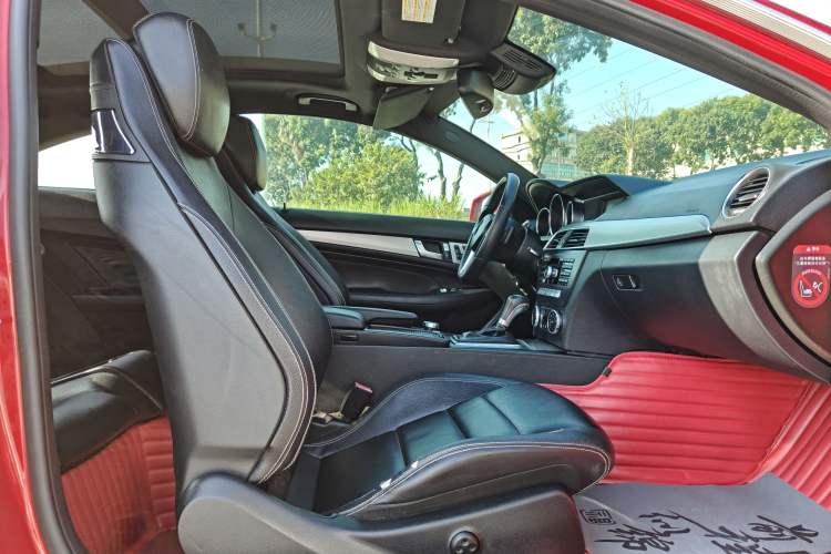 Used Mercedes-Benz C-Class 2013 C 180 Coupe Interior 3