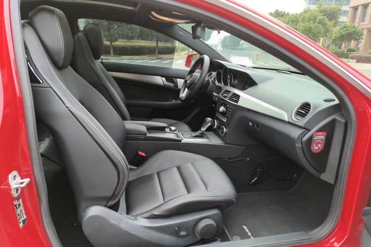 Used Mercedes-Benz C-Class 2013 C 180 Coupe Interior 4