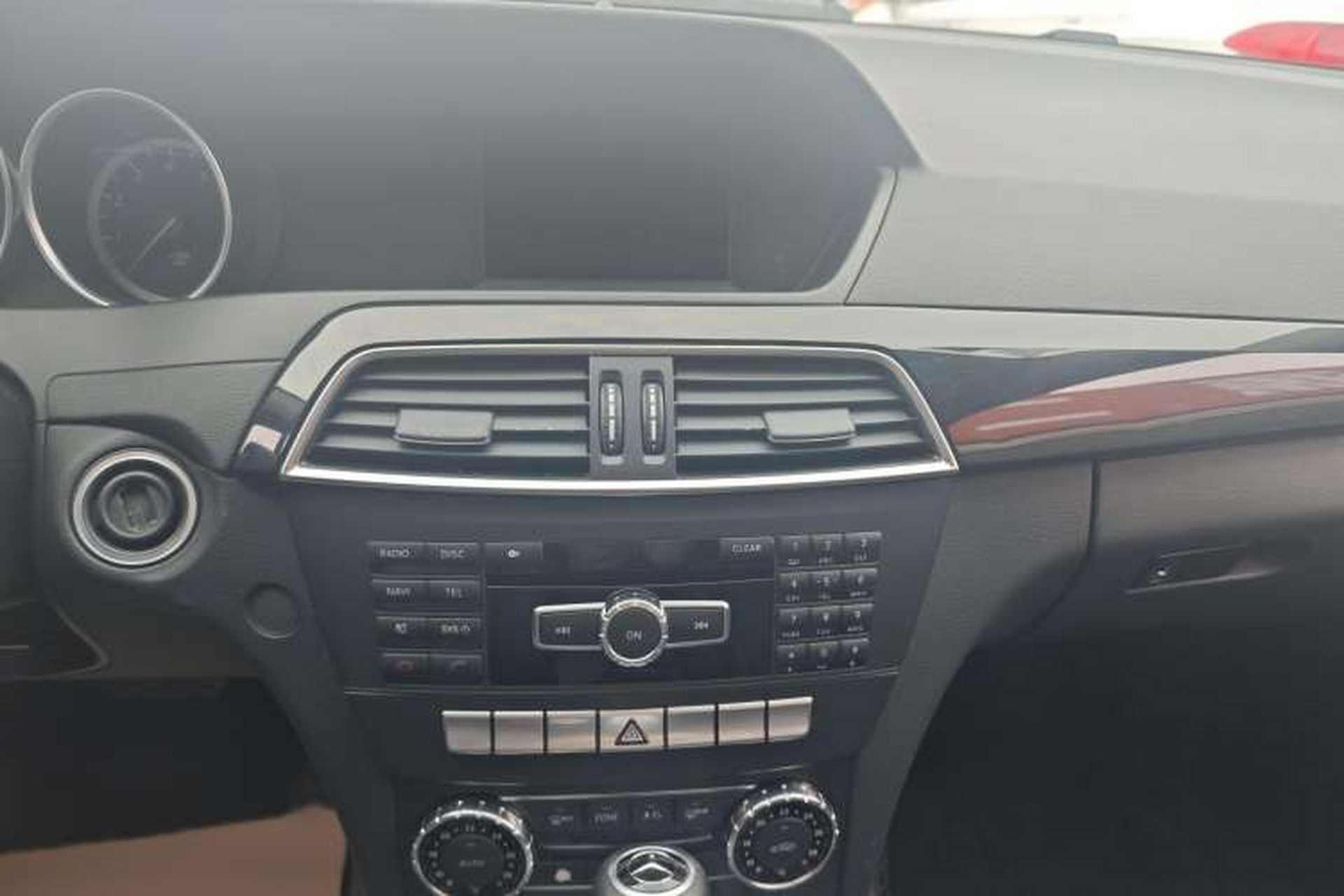 Used Mercedes-Benz C-Class 2013 C 180 Classic Grand Edition Interior 4