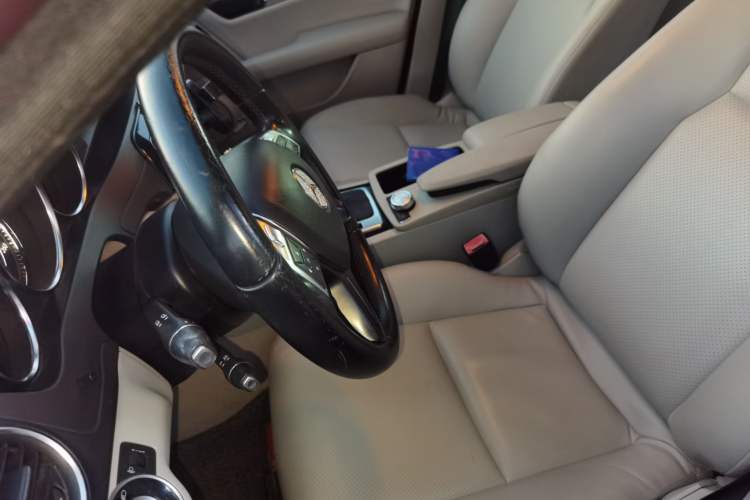 Used Mercedes-Benz C-Class 2013 C 180 Classic Grand Edition Left Front Seat