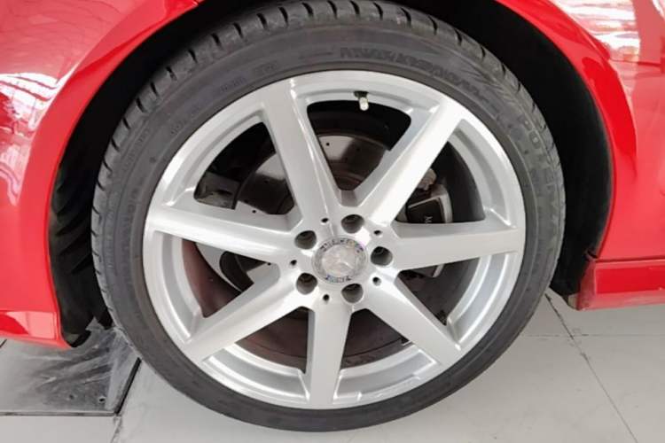 Used Mercedes-Benz C-Class 2013 C 180 Coupe Left Front Wheel Hub