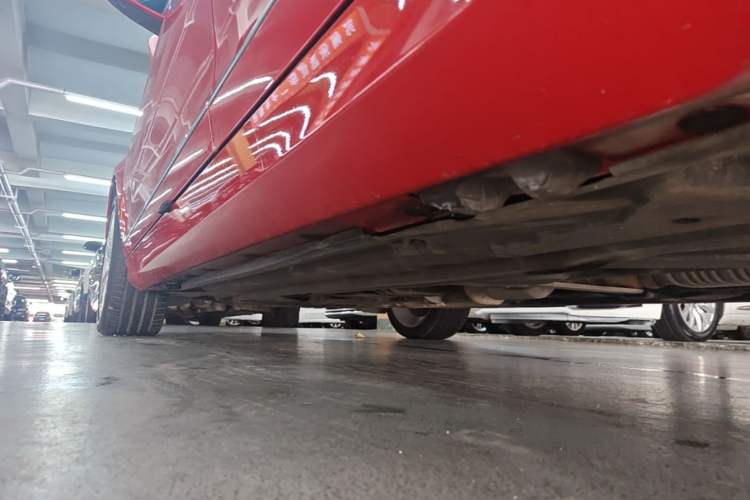 Used Mercedes-Benz C-Class 2013 C 260 CGI Fashion Model Left Side Sill