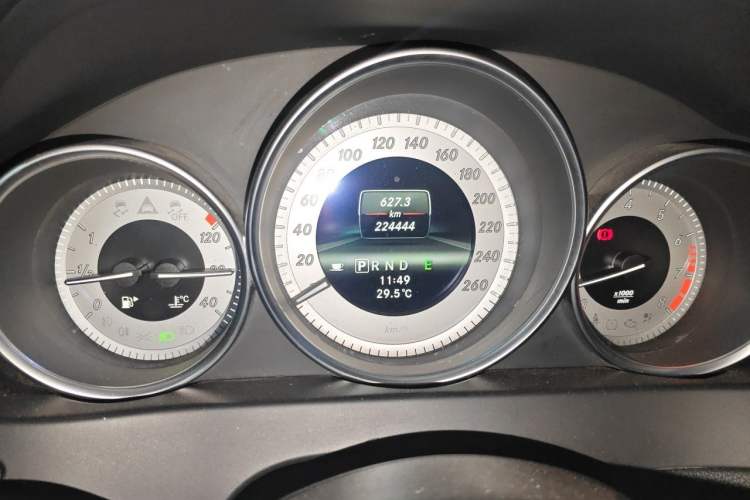 Used Mercedes-Benz C-Class 2013 C 260 CGI Fashion Model Odometer Close Up