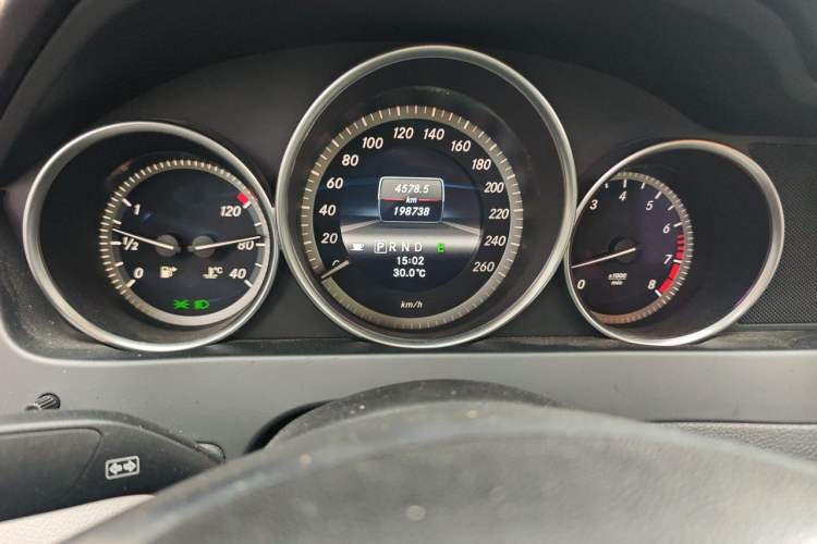 Used Mercedes-Benz C-Class 2013 C 180 Classic Grand Edition Odometer Close Up