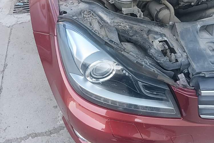 Used Mercedes-Benz C-Class 2013 C 260 Fashion Edition Grand Edition Right Front Headlight