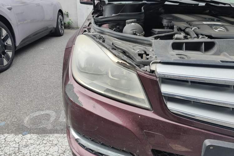 Used Mercedes-Benz C-Class 2013 C 180 CGI Classic Right Front Headlight