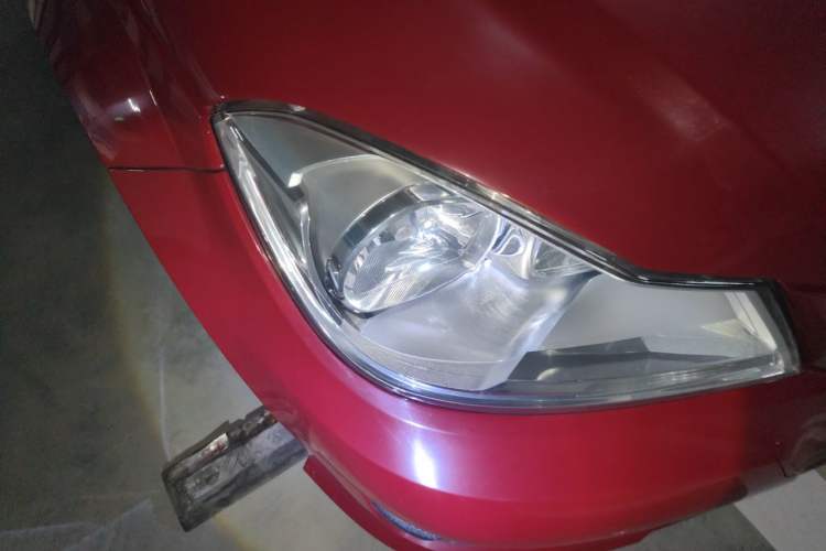 Used Mercedes-Benz C-Class 2013 C 260 CGI Elegant Model Right Front Headlight