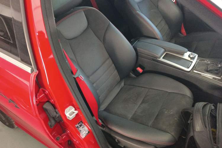 Used Mercedes-Benz C-Class 2013 C 300 Sport Grand Edition Right Front Seat