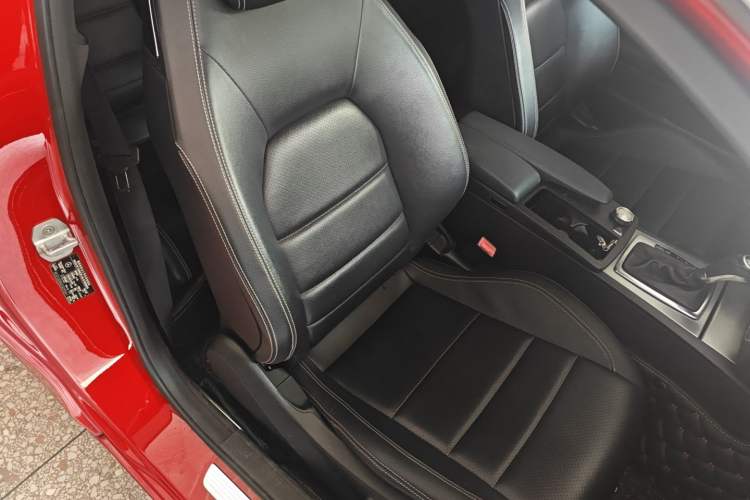Used Mercedes-Benz C-Class 2013 C 180 Coupe Right Front Seat