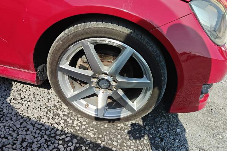 Used Mercedes-Benz C-Class 2013 C 180 Coupe Right Front Wheel Hub