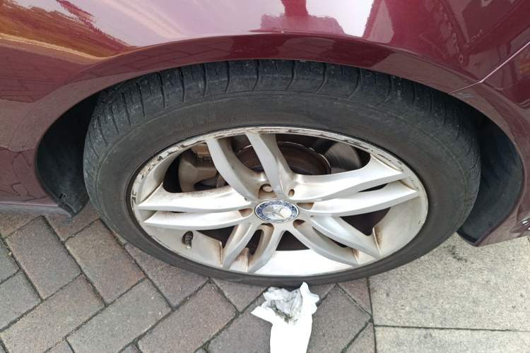 Used Mercedes-Benz C-Class 2013 C 260 CGI Elegant Model Right Front Wheel Hub