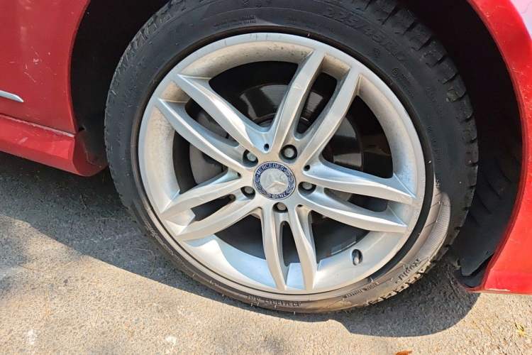 Used Mercedes-Benz C-Class 2013 C 260 Fashion Edition Grand Edition Right Front Wheel Hub