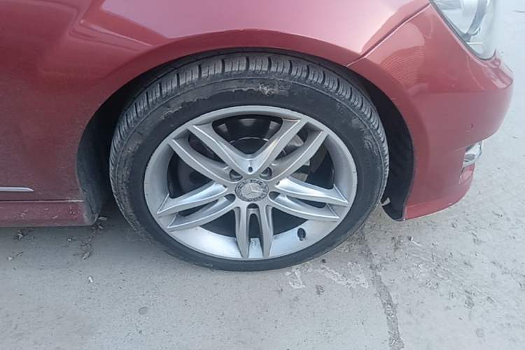 Used Mercedes-Benz C-Class 2013 C 260 Fashion Edition Grand Edition Right Front Wheel Hub