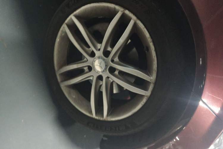 Used Mercedes-Benz C-Class 2013 C 260 Elegant Grand Edition Right Front Wheel Hub