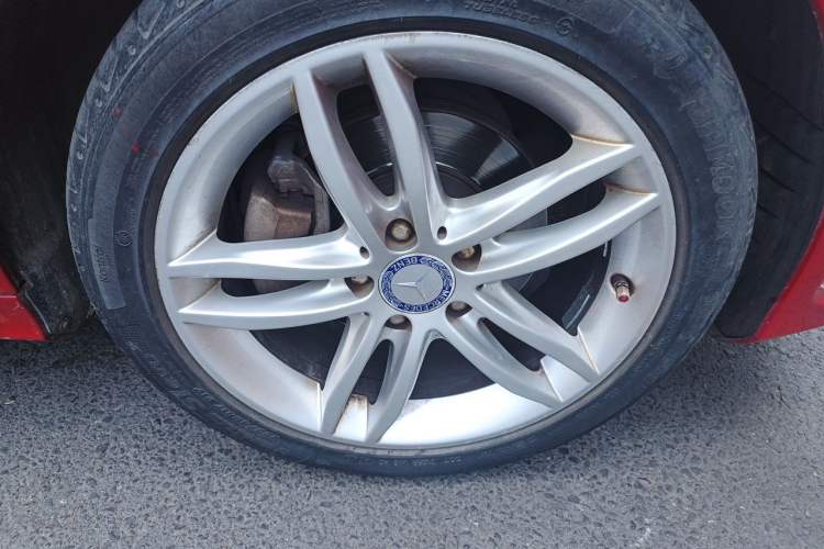 Used Mercedes-Benz C-Class 2013 C 260 CGI Fashion Model Right Front Wheel Hub