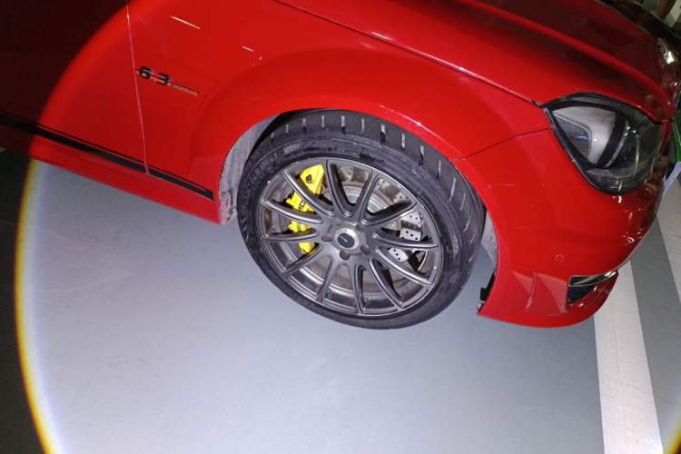 Used Mercedes-Benz C-Class 2013 C 300 Sport Grand Edition Right Front Wheel Hub