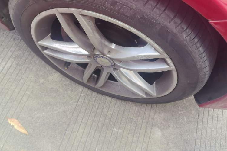 Used Mercedes-Benz C-Class 2013 C 260 CGI Elegant Model Right Front Wheel Hub
