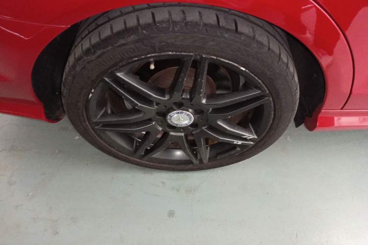 Used Mercedes-Benz C-Class 2013 C 300 Sport Grand Edition Right Rear Wheel Hub