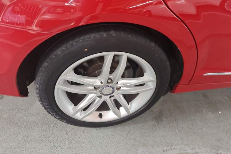 Used Mercedes-Benz C-Class 2013 C 260 CGI Fashion Model Right Rear Wheel Hub
