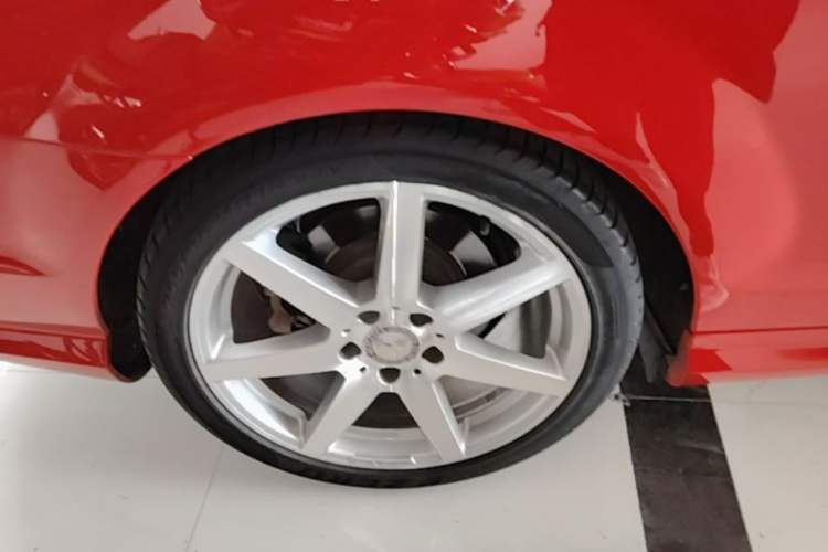 Used Mercedes-Benz C-Class 2013 C 180 Coupe Right Rear Wheel Hub