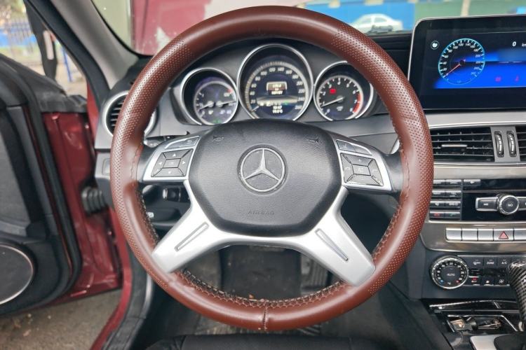 Used Mercedes-Benz C-Class 2013 C 180 CGI Classic Steering Wheel