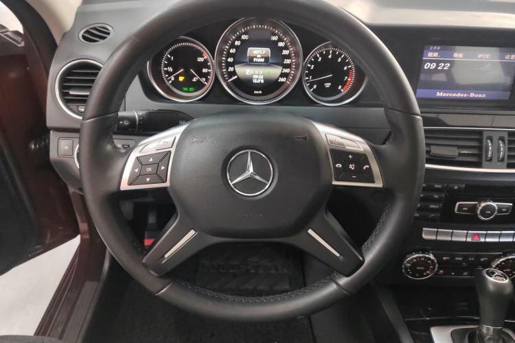 Used Mercedes-Benz C-Class 2013 C 180 Classic Grand Edition Steering Wheel