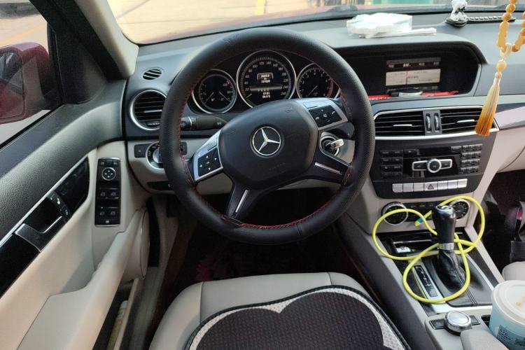 Used Mercedes-Benz C-Class 2013 C 180 Classic Grand Edition Steering Wheel