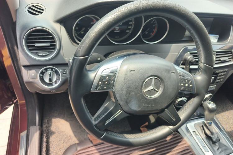 Used Mercedes-Benz C-Class 2013 C 180 Classic Grand Edition Steering Wheel