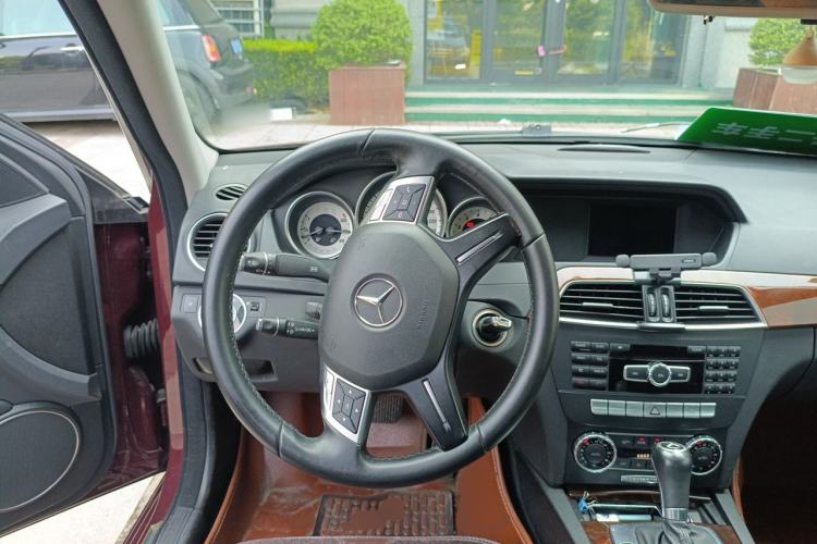 Used Mercedes-Benz C-Class 2013 C 260 CGI Elegant Model Steering Wheel