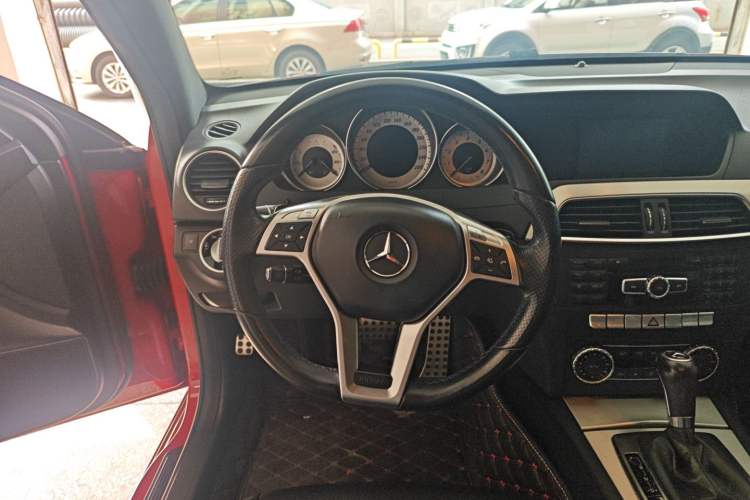 Used Mercedes-Benz C-Class 2013 C 180 Coupe Steering Wheel